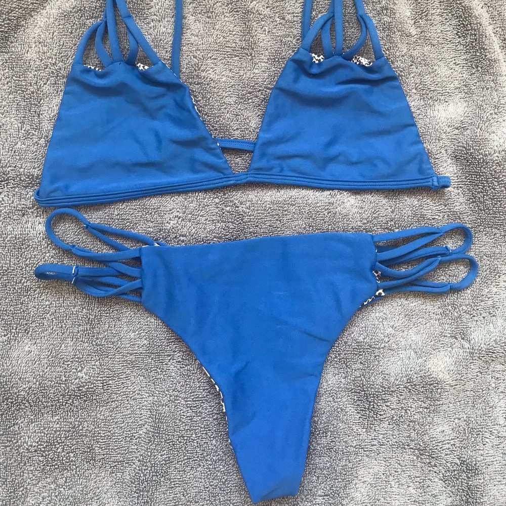 Acacia blue bikini